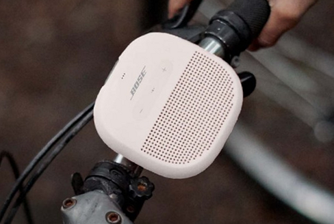 Bose SoundLink Micro ホワイト/スモーク Bose White Smoke SoundLink Micro Portable Bluetooth Speaker with Water