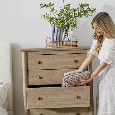 My Texas House 437428 Monroe 5-Drawer Dresser Brushed Oak Finish