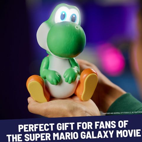 Yoshi 6077290 Hatchin' Yoshi Interactive Figure from The Super