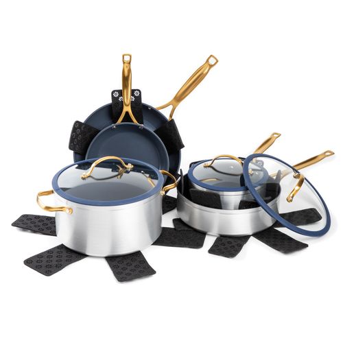 thyme and table cookware set