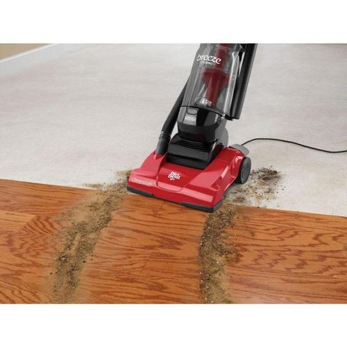 Dirt Devil Breeze Cyclonic Bagless Upright Vacuum CleanerUD70105 eBay